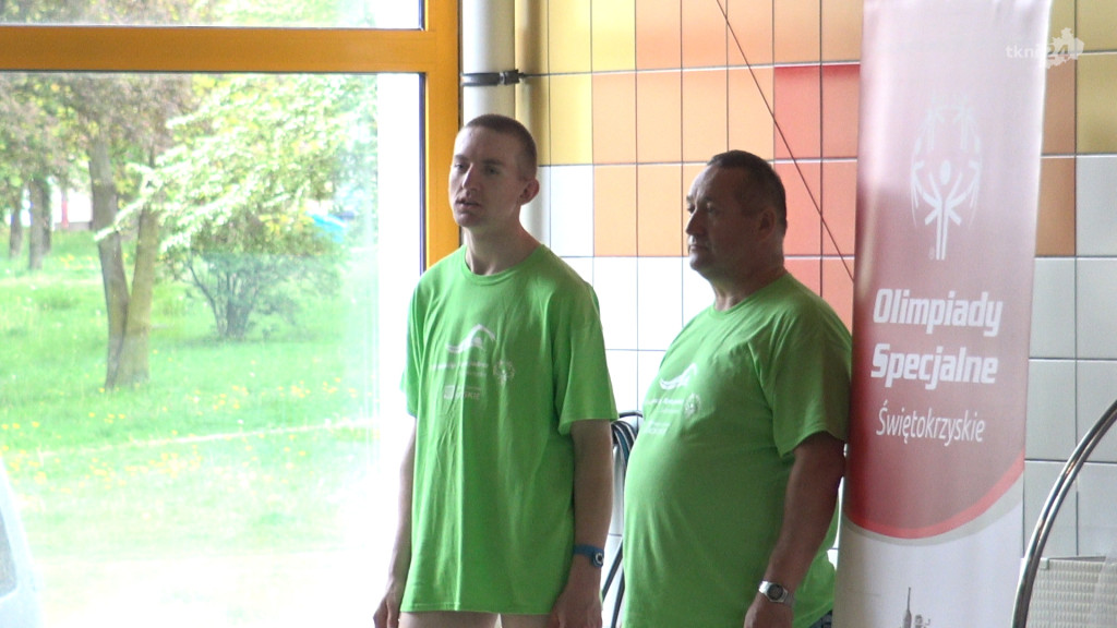 Niezwykli sportowcy rywalizowali na koneckiej pływalni [wideo, zdjęcia]