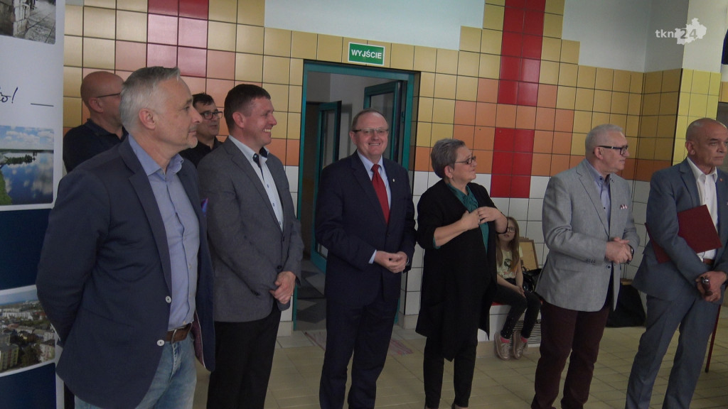 Niezwykli sportowcy rywalizowali na koneckiej pływalni [wideo, zdjęcia]