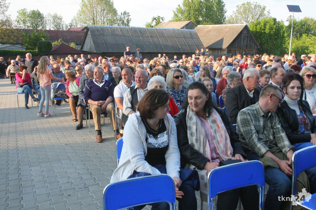 Magiczny wieczór w Lipie. `Teatr pod Lipami` znów zachwycił! [fotorelacja]