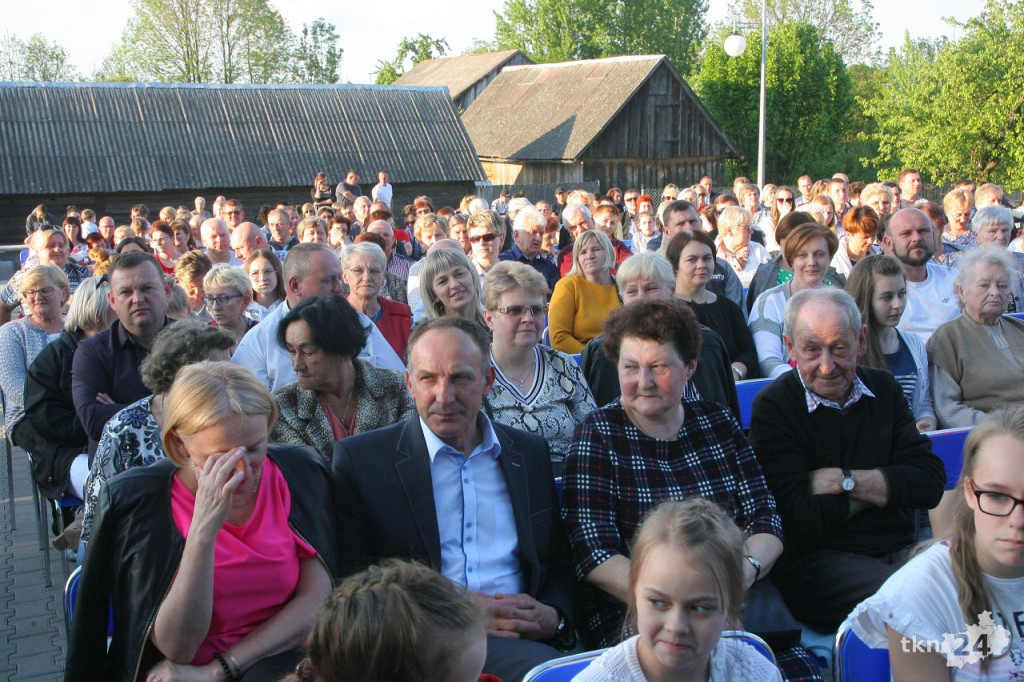 Magiczny wieczór w Lipie. `Teatr pod Lipami` znów zachwycił! [fotorelacja]