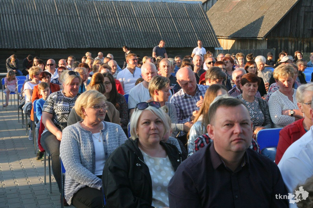 Magiczny wieczór w Lipie. `Teatr pod Lipami` znów zachwycił! [fotorelacja]