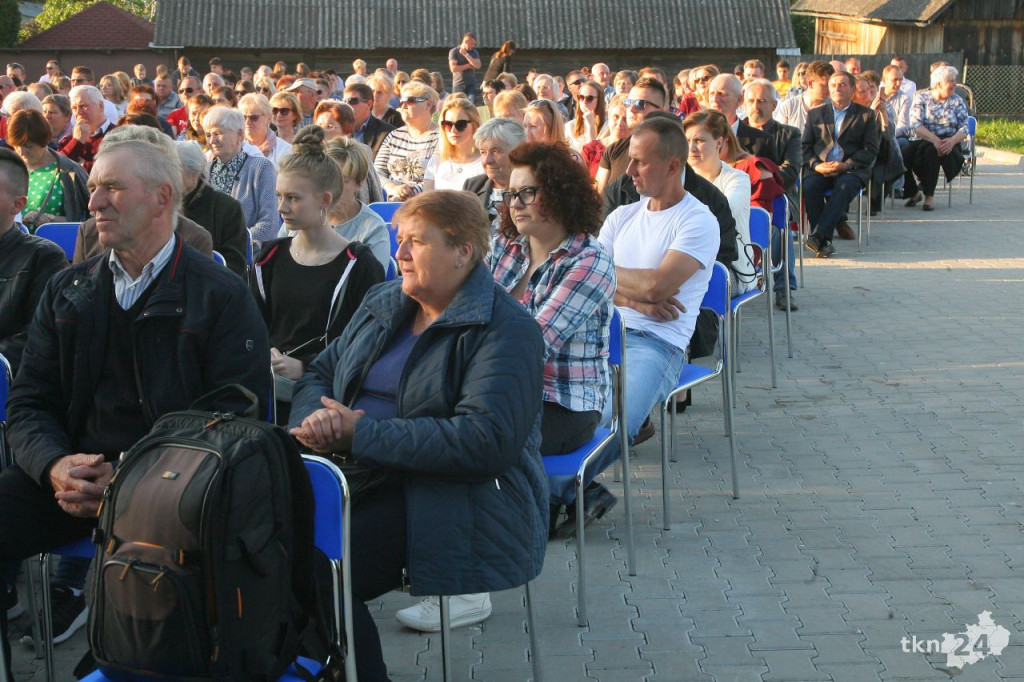 Magiczny wieczór w Lipie. `Teatr pod Lipami` znów zachwycił! [fotorelacja]