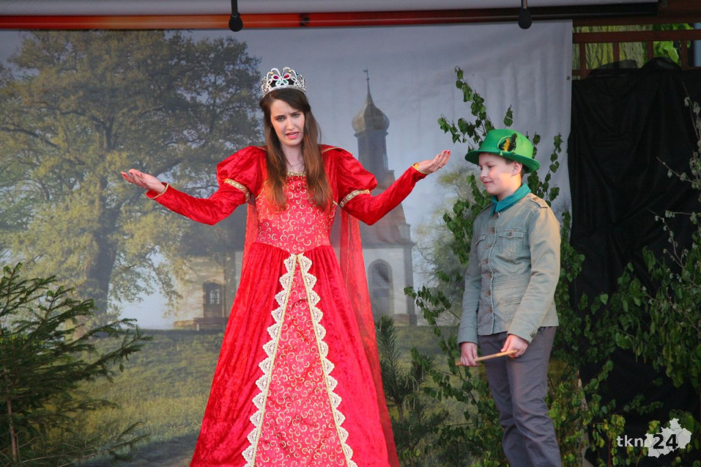 Magiczny wieczór w Lipie. `Teatr pod Lipami` znów zachwycił! [fotorelacja]