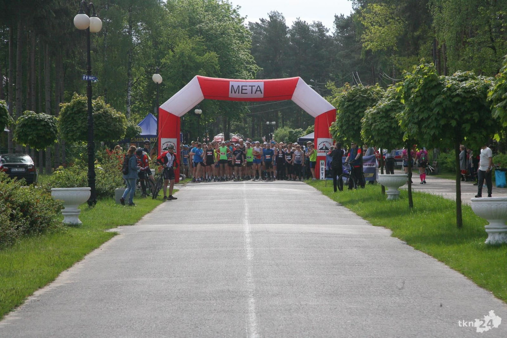 Ponad 230 osób na starcie XIV Cross Maratonu [zdjęcia]