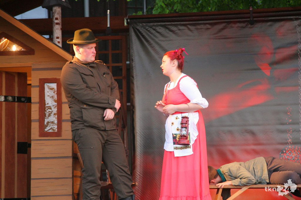Magiczny wieczór w Lipie. `Teatr pod Lipami` znów zachwycił! [fotorelacja]