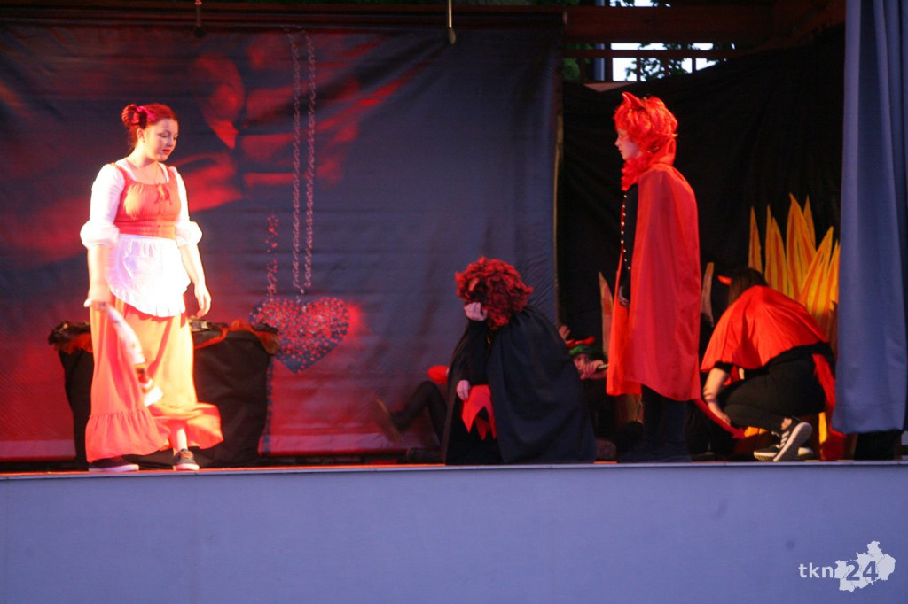 Magiczny wieczór w Lipie. `Teatr pod Lipami` znów zachwycił! [fotorelacja]