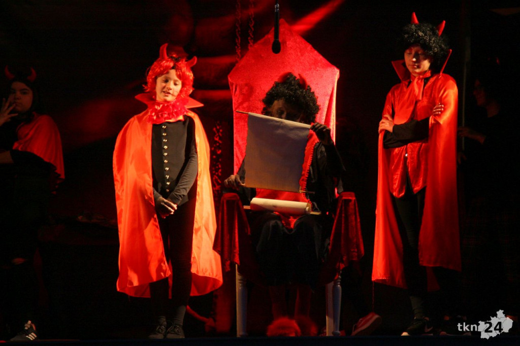 Magiczny wieczór w Lipie. `Teatr pod Lipami` znów zachwycił! [fotorelacja]