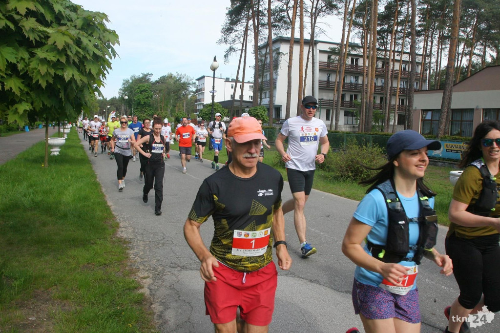 Ponad 230 osób na starcie XIV Cross Maratonu [zdjęcia]