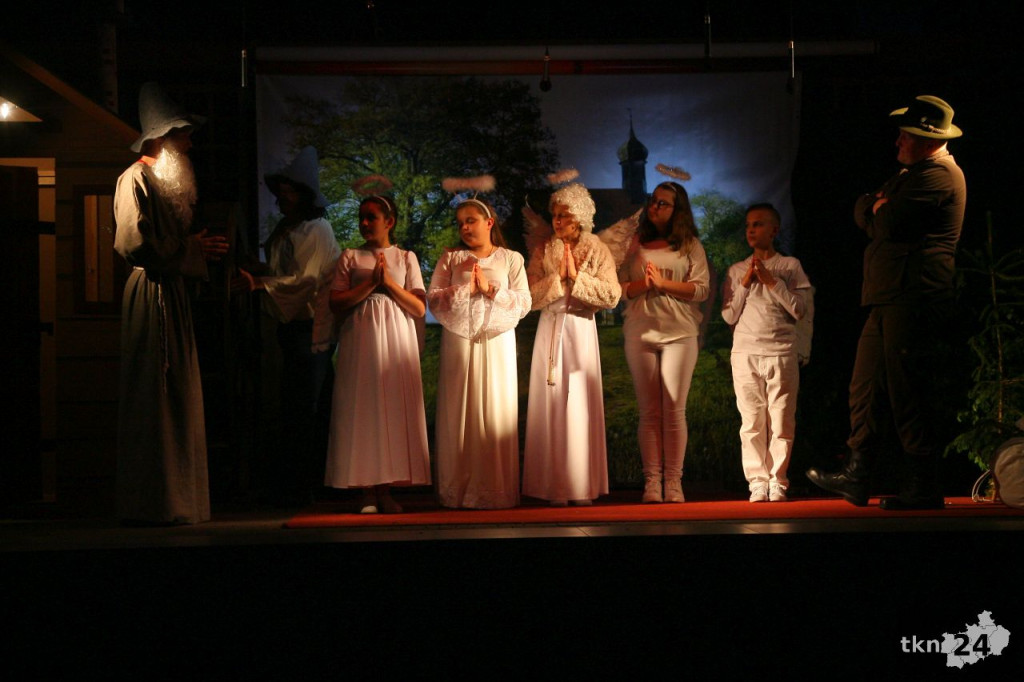Magiczny wieczór w Lipie. `Teatr pod Lipami` znów zachwycił! [fotorelacja]