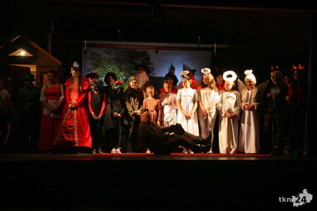 Magiczny wieczór w Lipie. `Teatr pod Lipami` znów zachwycił! [fotorelacja]