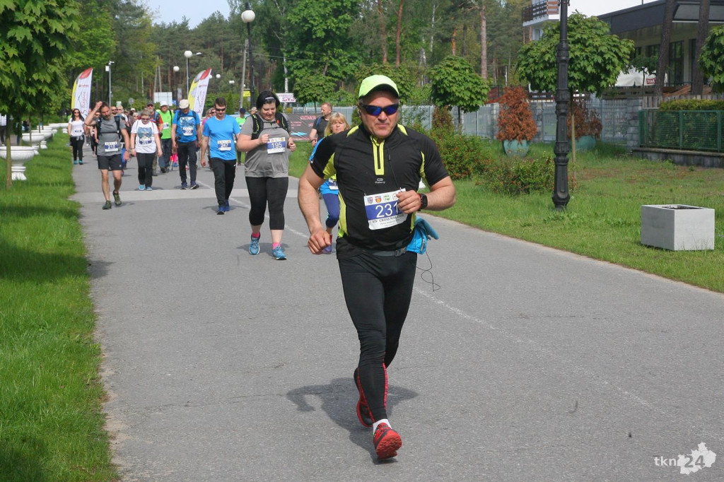 Ponad 230 osób na starcie XIV Cross Maratonu [zdjęcia]