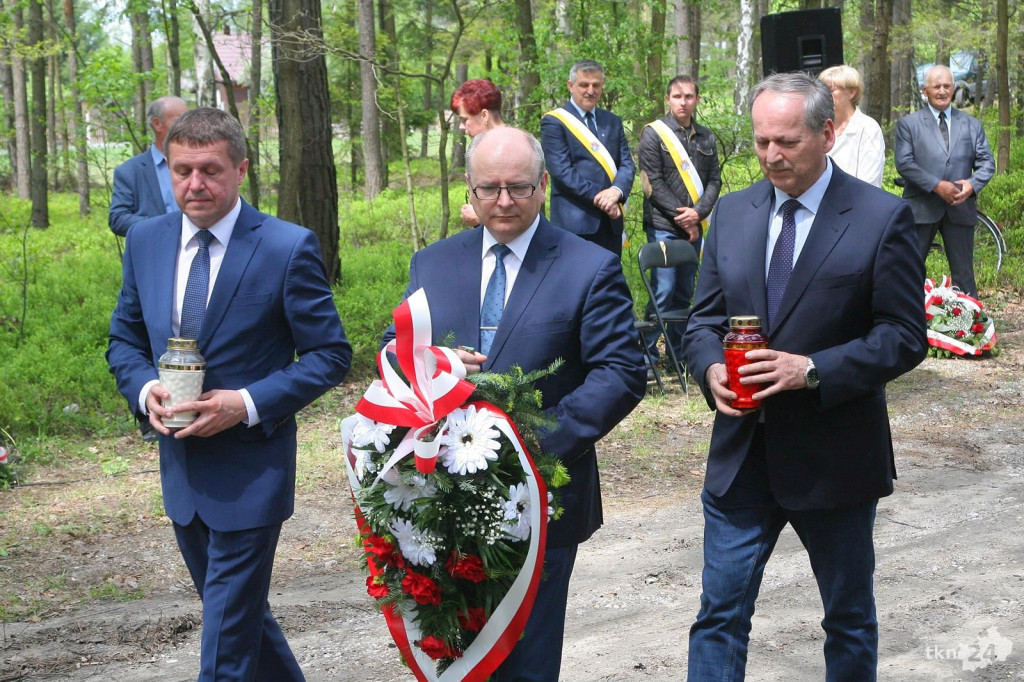 WIDEO: Mieszkańcy pamiętali o pomordowanych w Piekle