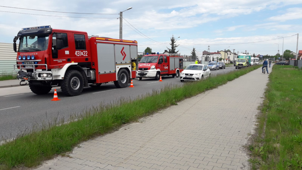 Zderzenie busa i dwóch samochodów osobowych w Wincentowie [zdjęcia]
