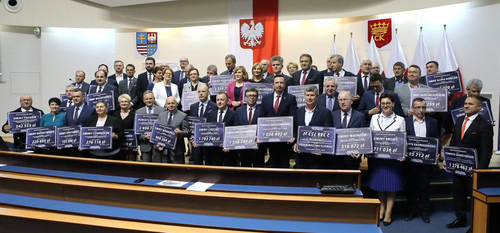 Miliony na drogi dla samorządów w powiecie koneckim! [zdjęcia]