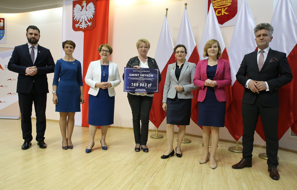 Miliony na drogi dla samorządów w powiecie koneckim! [zdjęcia]