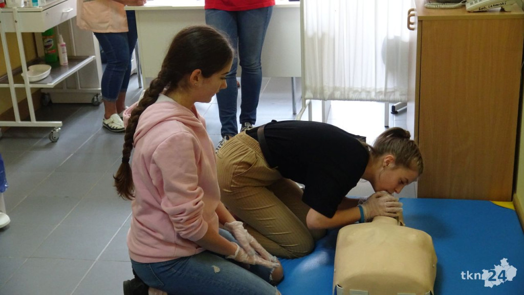 Uczniowie z koneckiej jedynki są najlepsi w ratowaniu życia! [wideo, zdjęcia]