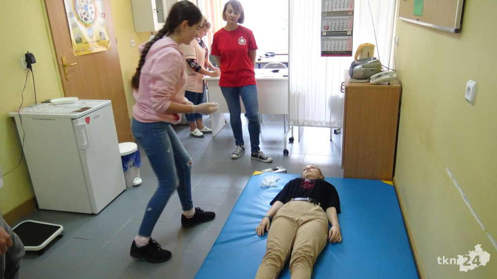 Uczniowie z koneckiej jedynki są najlepsi w ratowaniu życia! [wideo, zdjęcia]