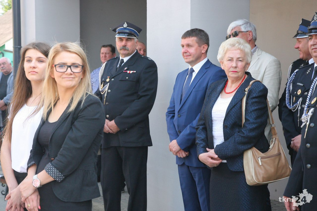 Strażackie Święto w Bedlnie. OSP Sworzyce otrzymały sztandar [wideo, zdjęcia]
