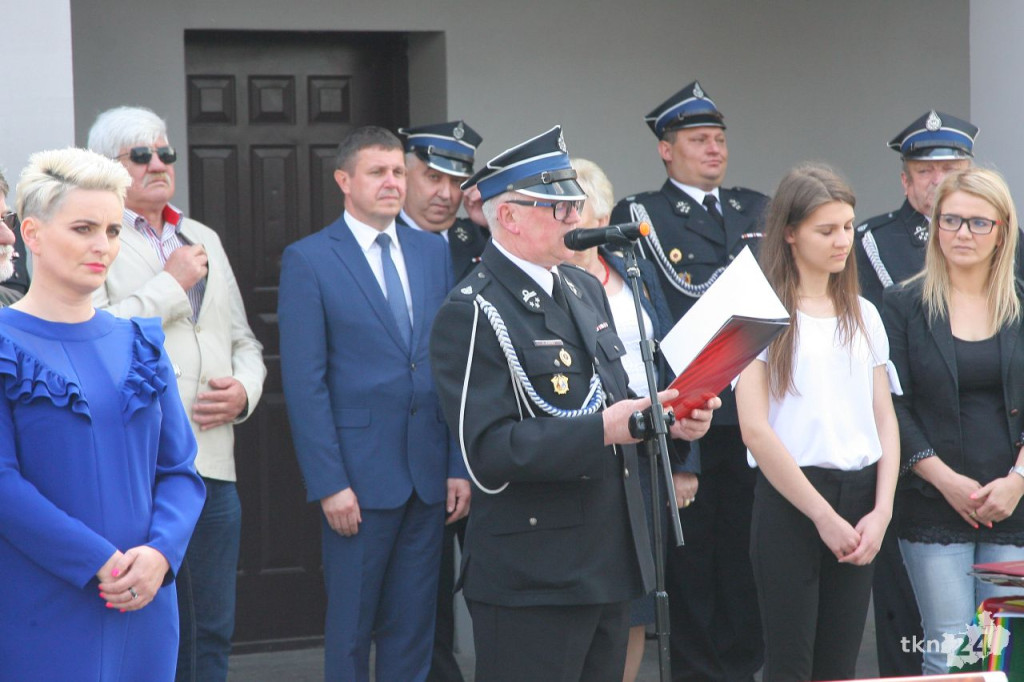 Strażackie Święto w Bedlnie. OSP Sworzyce otrzymały sztandar [wideo, zdjęcia]