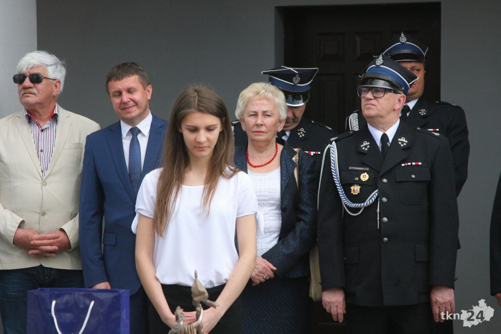 Strażackie Święto w Bedlnie. OSP Sworzyce otrzymały sztandar [wideo, zdjęcia]