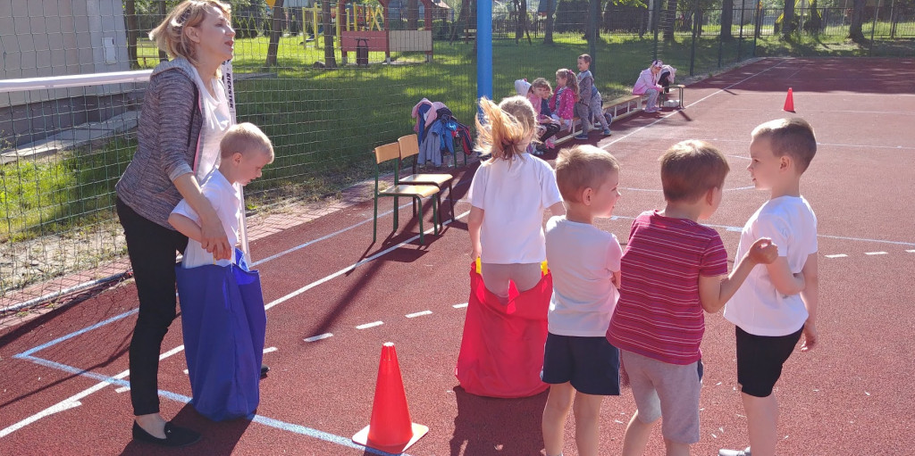 Zdrowy i sportowy dzień dziecka w Kazanowie [zdjęcia]