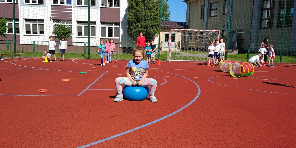 Zdrowy i sportowy dzień dziecka w Kazanowie [zdjęcia]