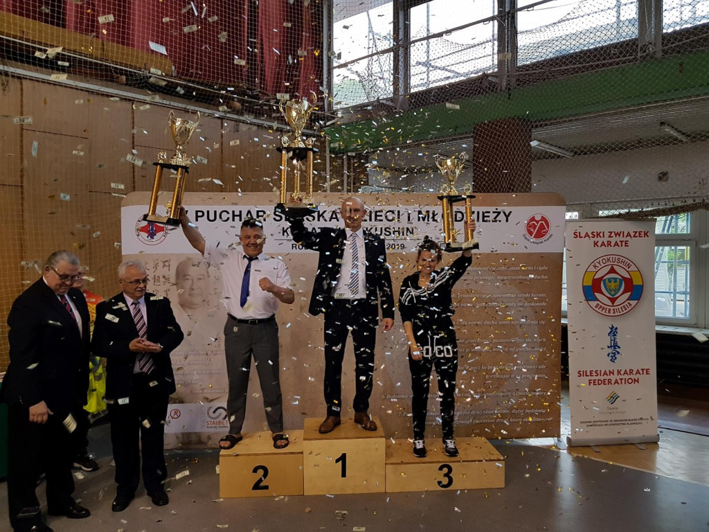 Medale z ostatnich turniejów dla sekcji karate z Niekłania Wielkiego [zdjęcia]