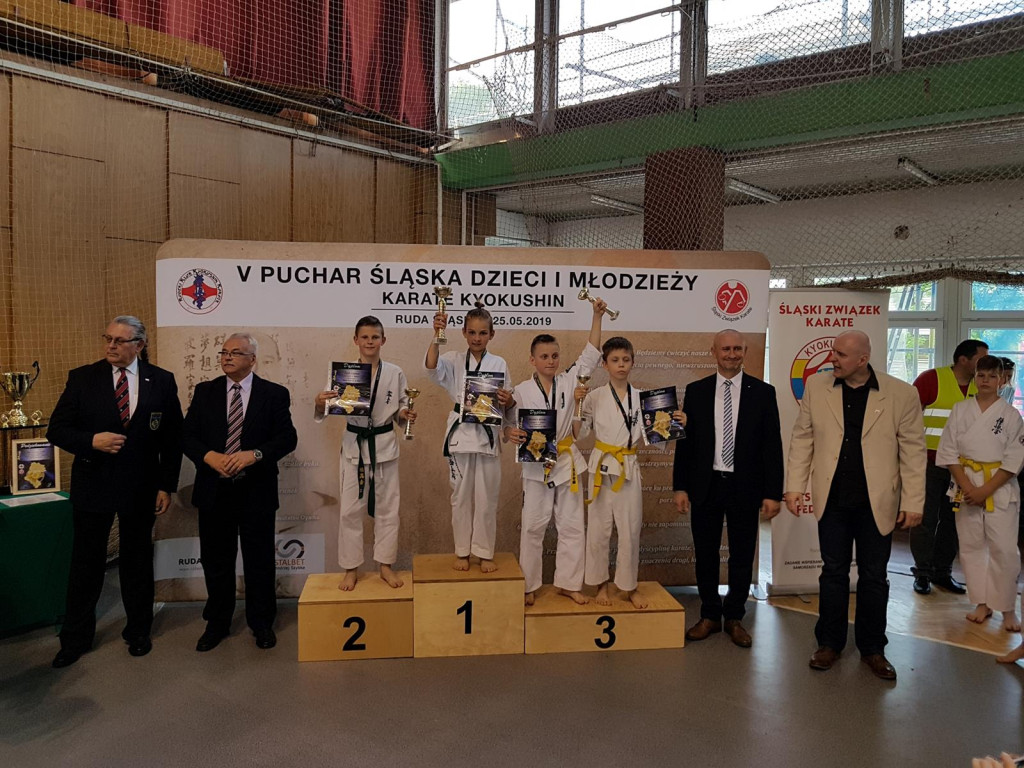 Medale z ostatnich turniejów dla sekcji karate z Niekłania Wielkiego [zdjęcia]