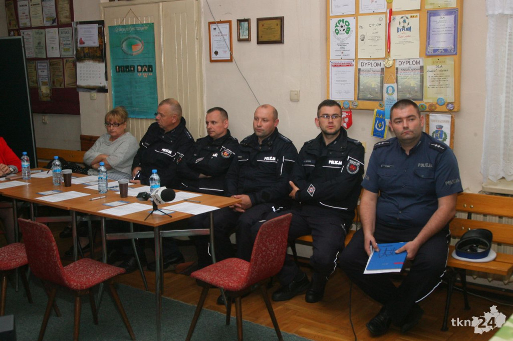 Policjanci debatują o bezpieczeństwie. W Lipie powstanie posterunek? [wideo, zdjęcia]