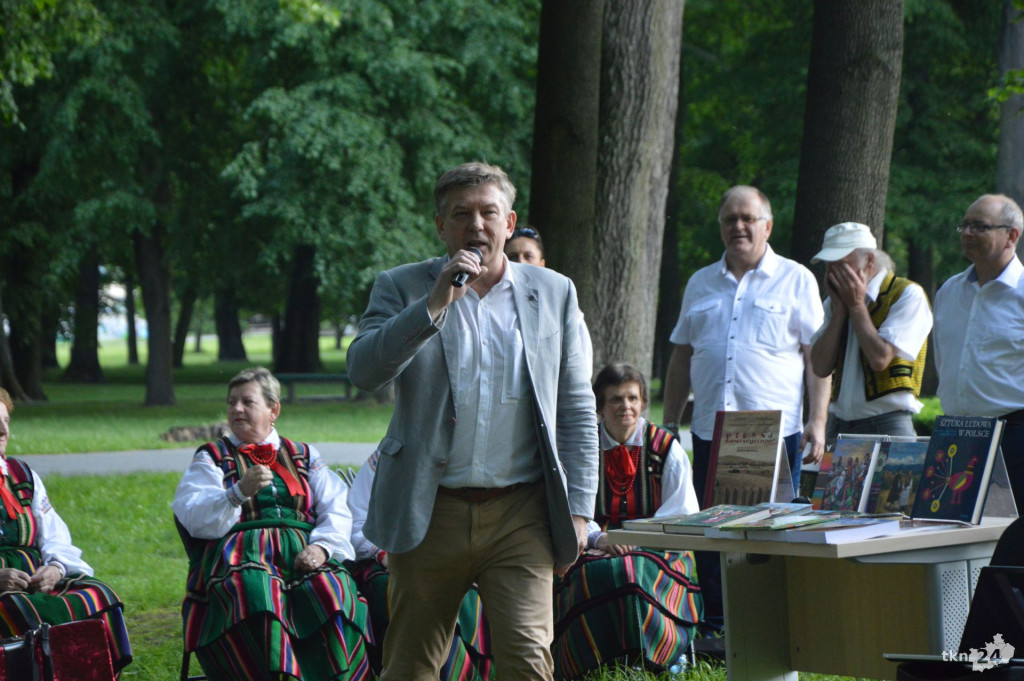 `Jak nie czytam, jak czytam`. Udany happening w klimatach folkloru [zdjęcia, wideo]