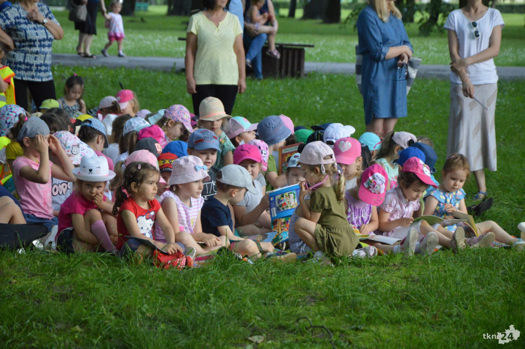 `Jak nie czytam, jak czytam`. Udany happening w klimatach folkloru [zdjęcia, wideo]