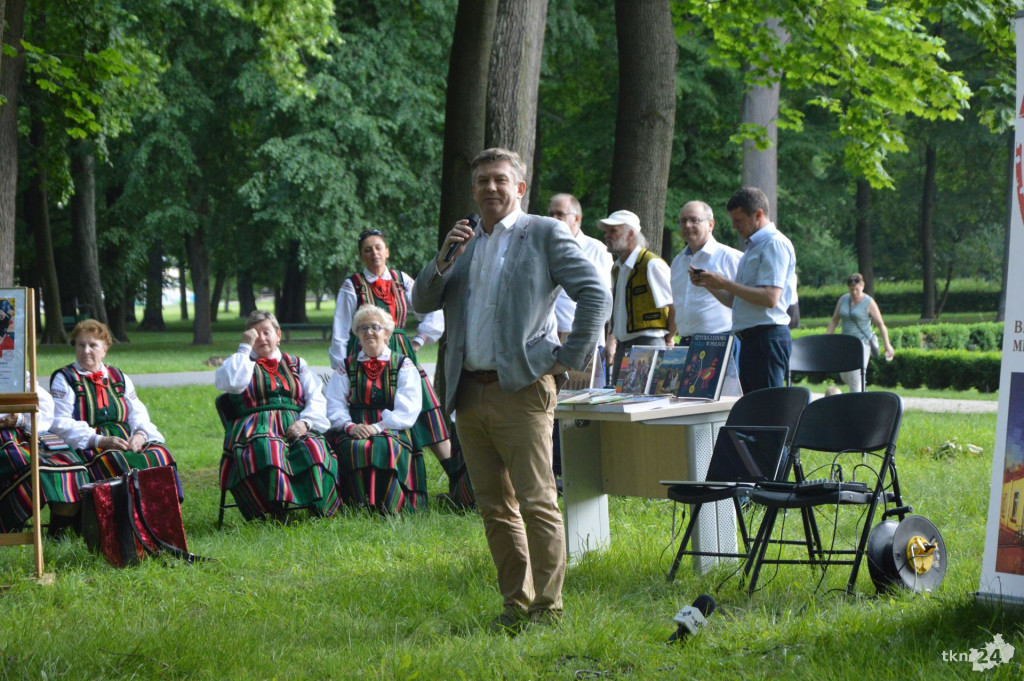 `Jak nie czytam, jak czytam`. Udany happening w klimatach folkloru [zdjęcia, wideo]