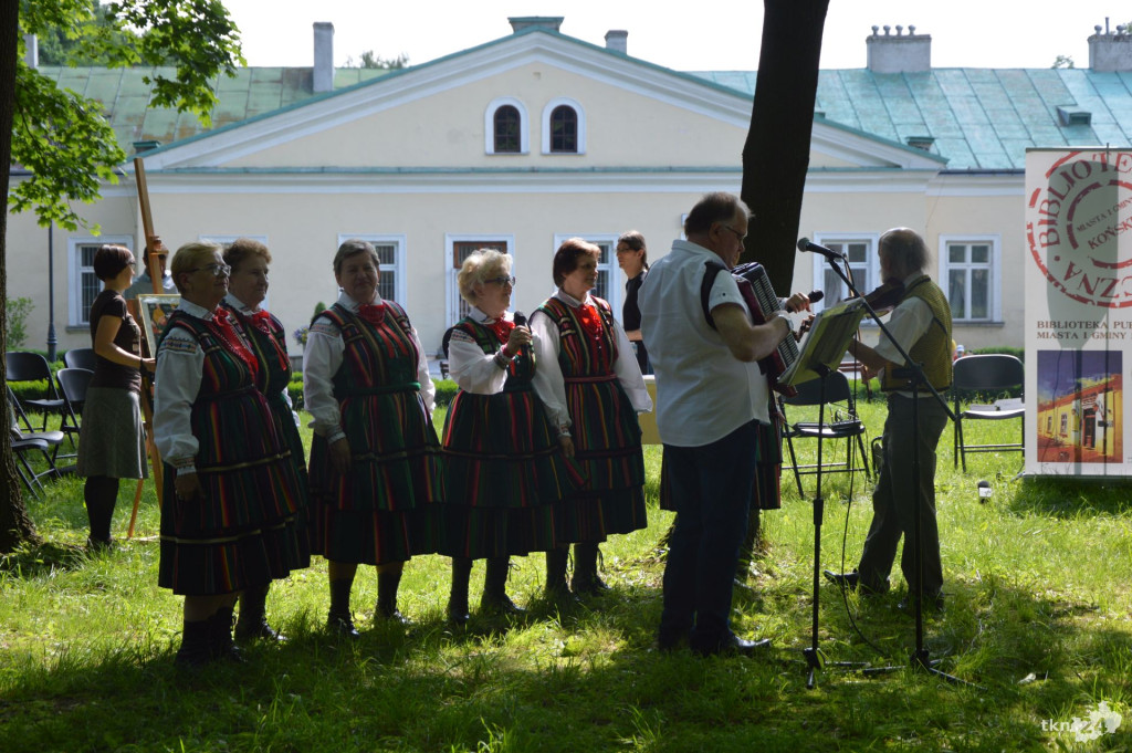 `Jak nie czytam, jak czytam`. Udany happening w klimatach folkloru [zdjęcia, wideo]