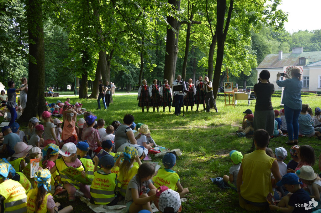 `Jak nie czytam, jak czytam`. Udany happening w klimatach folkloru [zdjęcia, wideo]