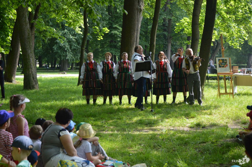 `Jak nie czytam, jak czytam`. Udany happening w klimatach folkloru [zdjęcia, wideo]