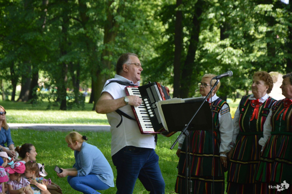 `Jak nie czytam, jak czytam`. Udany happening w klimatach folkloru [zdjęcia, wideo]