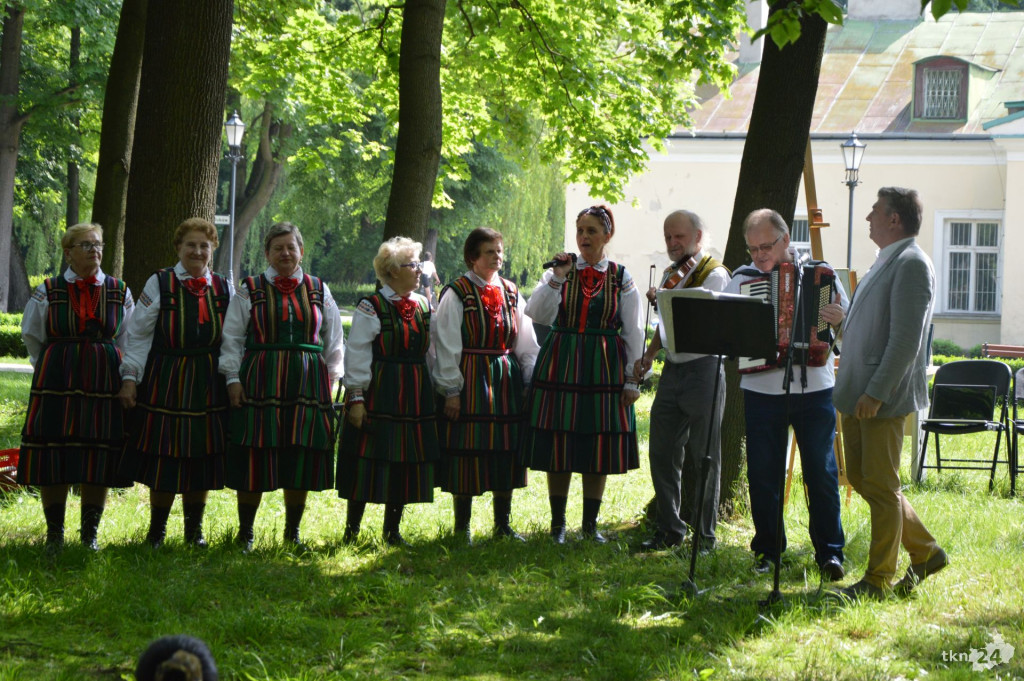 `Jak nie czytam, jak czytam`. Udany happening w klimatach folkloru [zdjęcia, wideo]