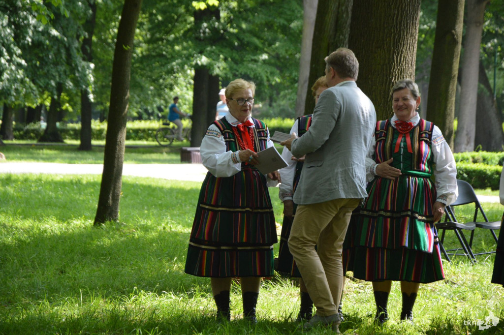 `Jak nie czytam, jak czytam`. Udany happening w klimatach folkloru [zdjęcia, wideo]