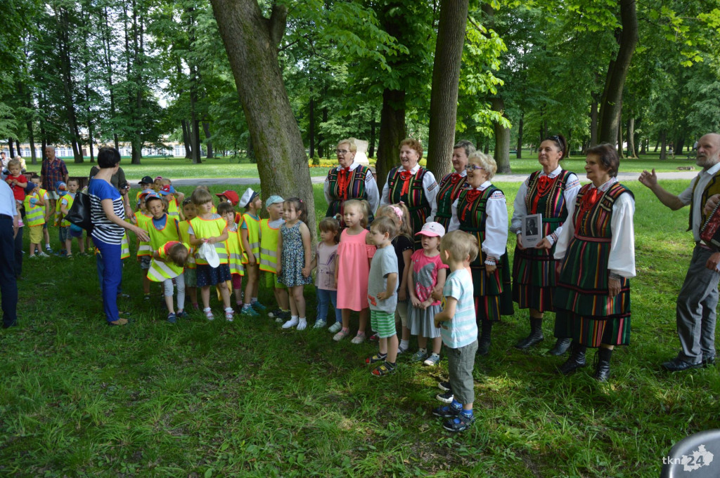 `Jak nie czytam, jak czytam`. Udany happening w klimatach folkloru [zdjęcia, wideo]