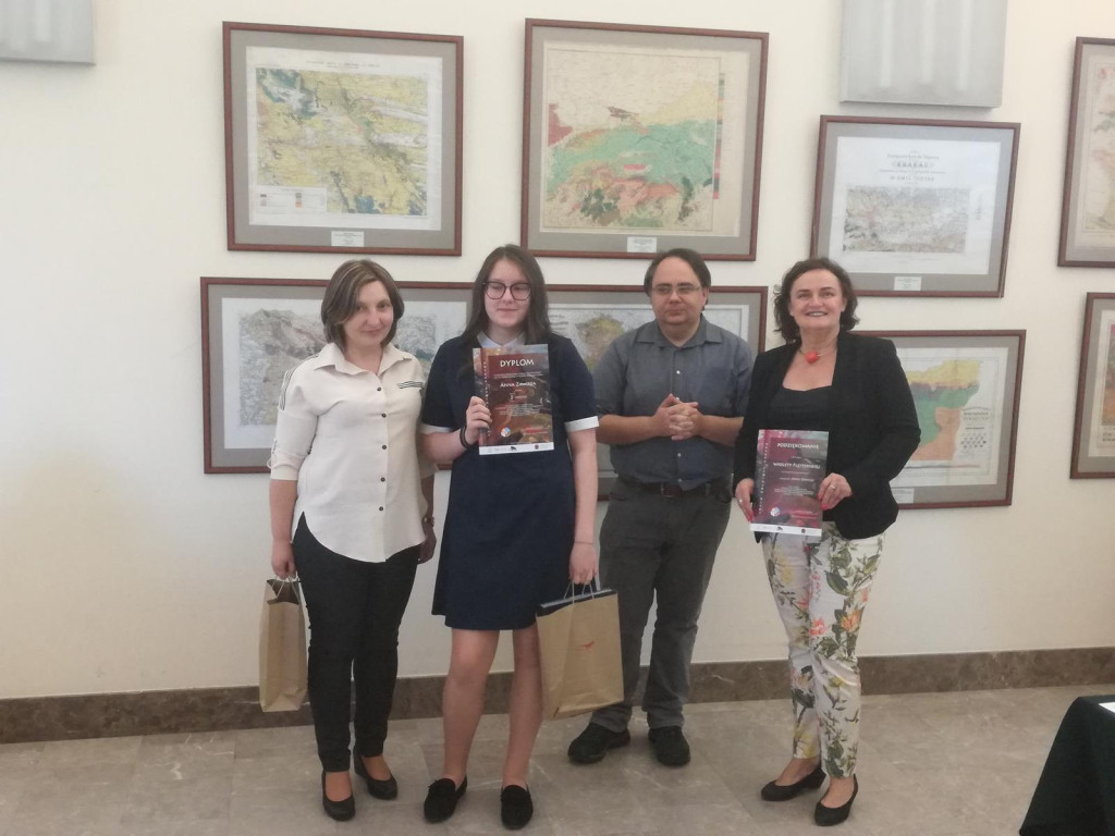 Sukces uczniów z Rudy Malenieckiej w konkursie geologicznym [zdjęcia]