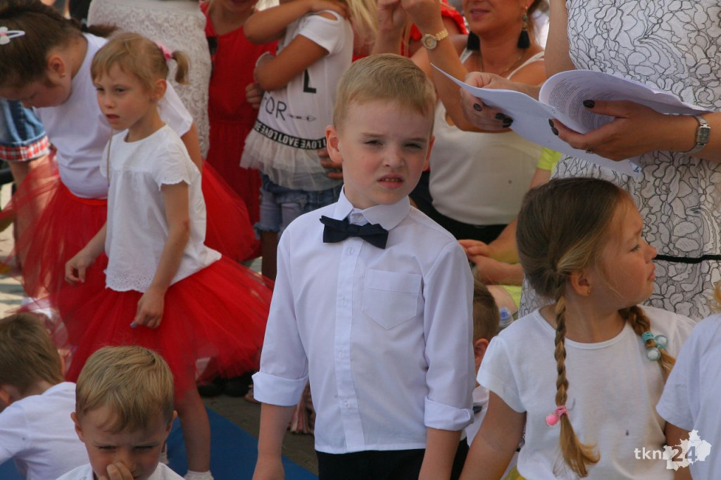 Smyków: Festyn przy przedszkolu i poświęcenie budynku [wideo, zdjęcia]