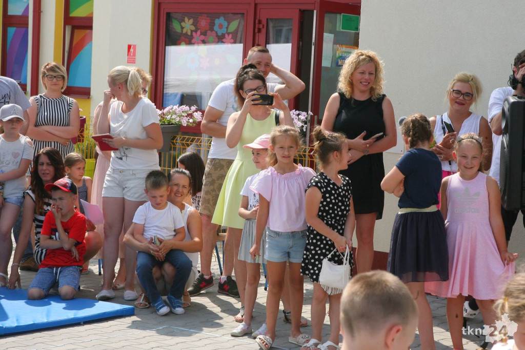 Smyków: Festyn przy przedszkolu i poświęcenie budynku [wideo, zdjęcia]