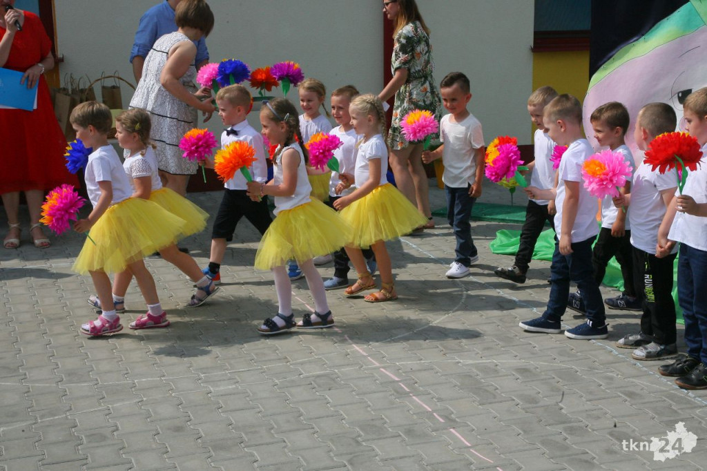 Smyków: Festyn przy przedszkolu i poświęcenie budynku [wideo, zdjęcia]