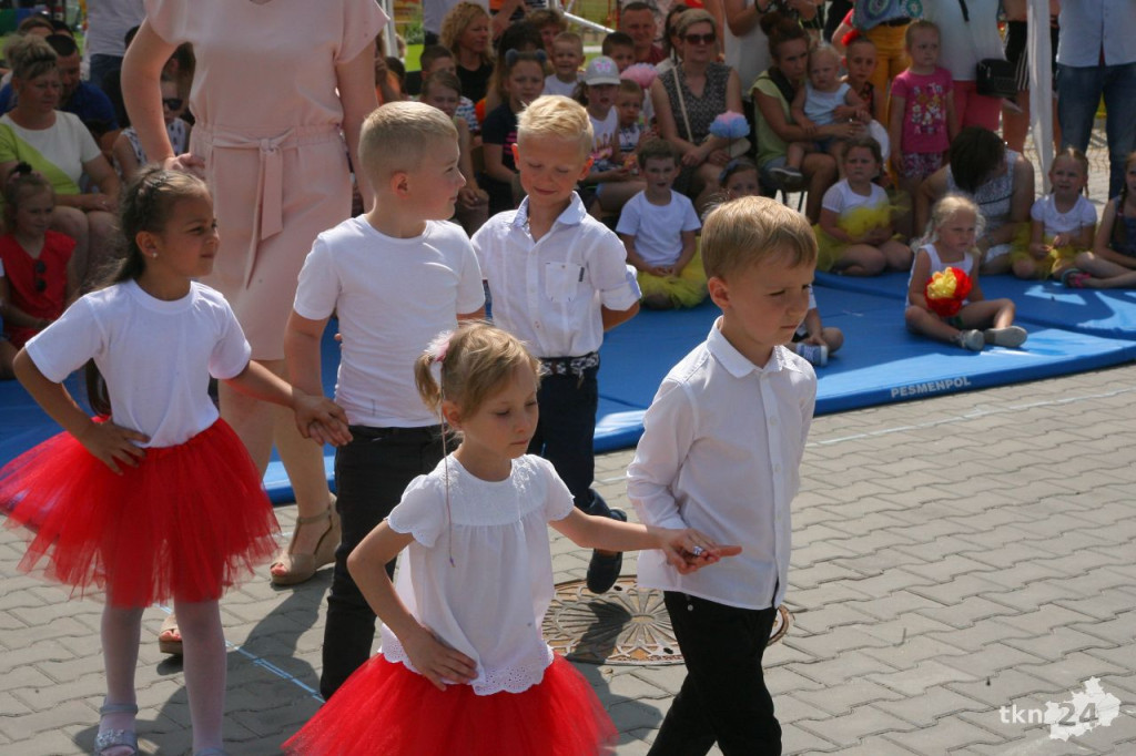Smyków: Festyn przy przedszkolu i poświęcenie budynku [wideo, zdjęcia]