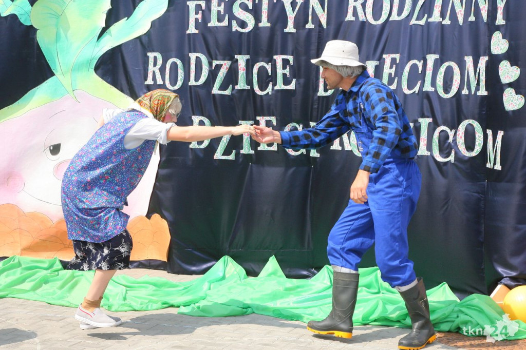 Smyków: Festyn przy przedszkolu i poświęcenie budynku [wideo, zdjęcia]