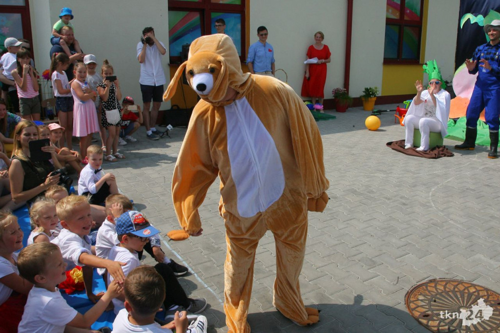 Smyków: Festyn przy przedszkolu i poświęcenie budynku [wideo, zdjęcia]