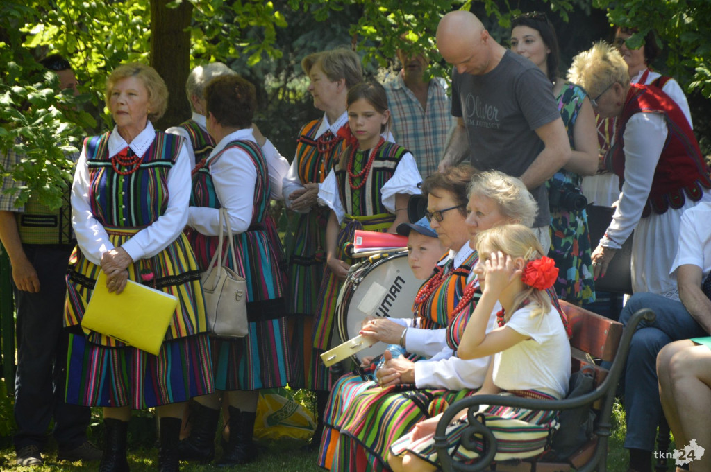 Folklor zagościł na Kaziukach Koneckich! [wideo]