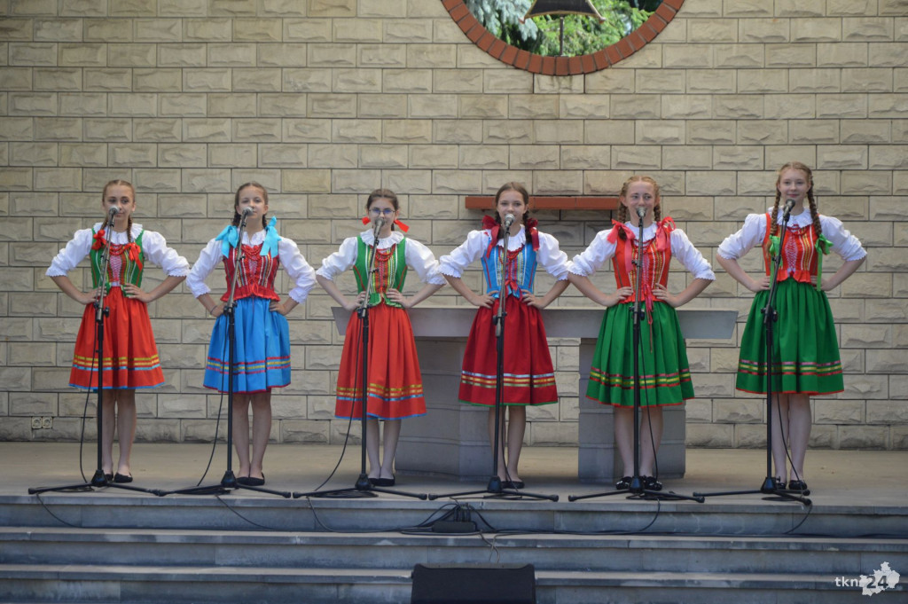 Folklor zagościł na Kaziukach Koneckich! [wideo]