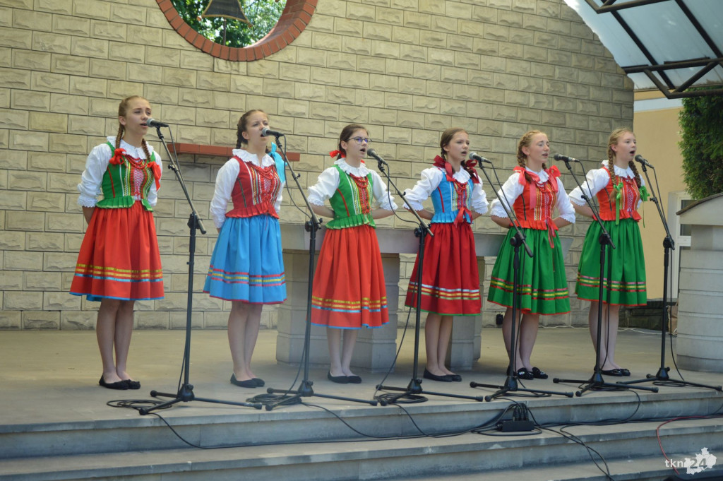 Folklor zagościł na Kaziukach Koneckich! [wideo]