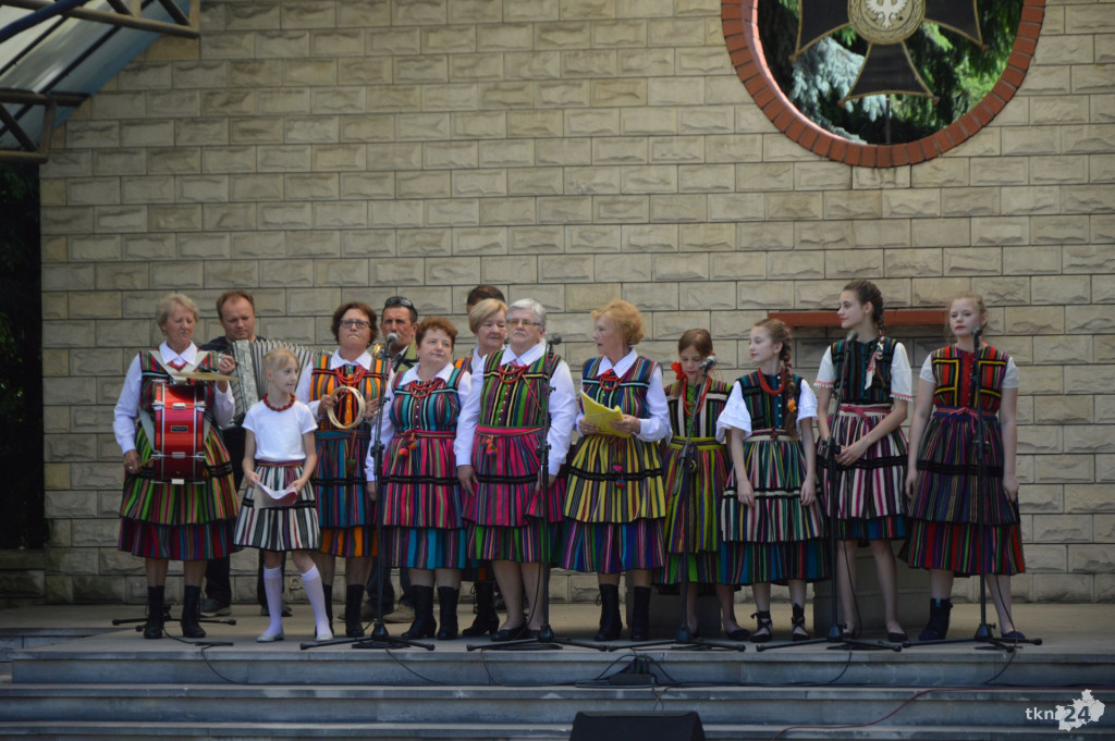 Folklor zagościł na Kaziukach Koneckich! [wideo]